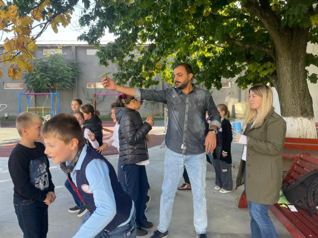 A Fun and Nice Day With The Students of Mihai Drumeş School